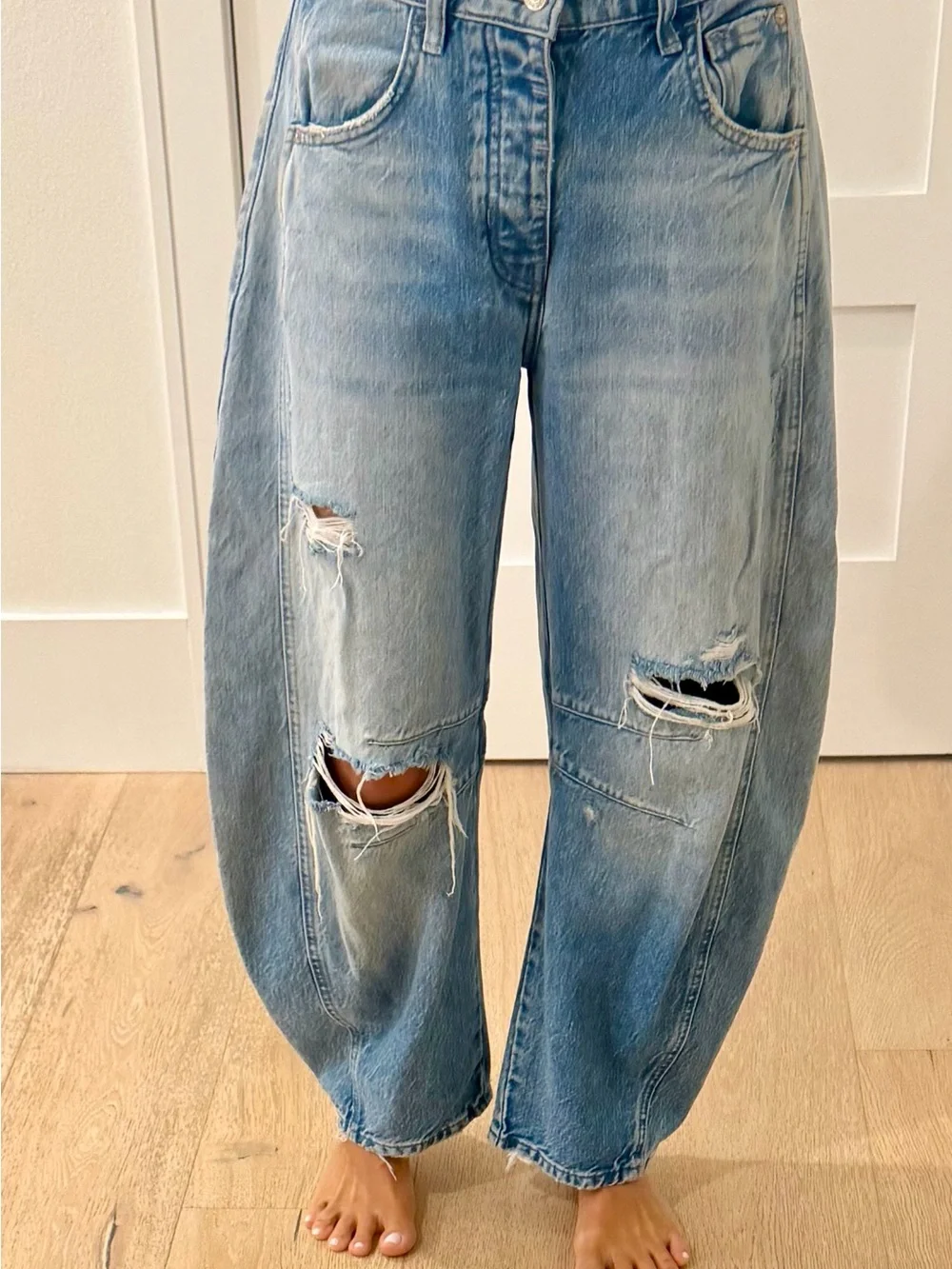 Women’s Lucky You Mid Rise Barrel Distressed Light Blue Denim Jeans - Picture 8 of 8